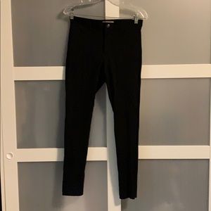 Leggings/riding pants.